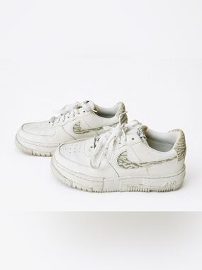 Nike Air Force 1 Pixel White Zebra Swoosh Sneakers Women’s 9